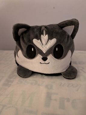 Mistborn Soonie Pup Reversible Plush - Dragonsteel Year of Brandon Sanderson